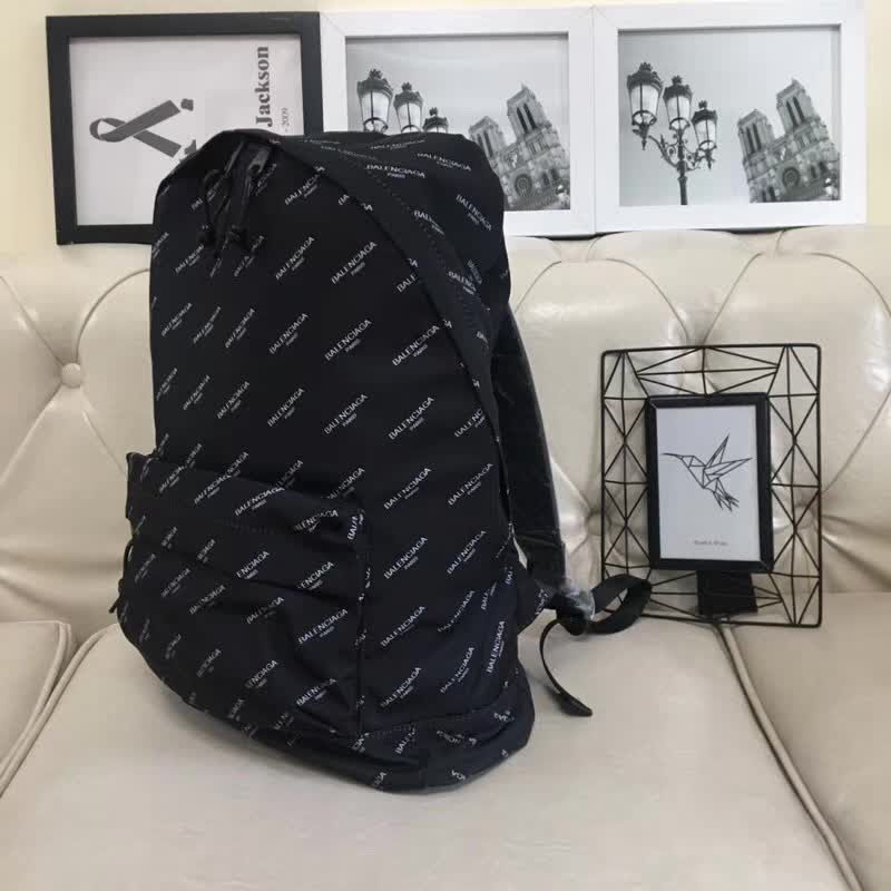 BALENCIAG巴黎世家 新款雙肩包 專櫃同步更新 原版五金 男女通用 可做情侶款  BL1601